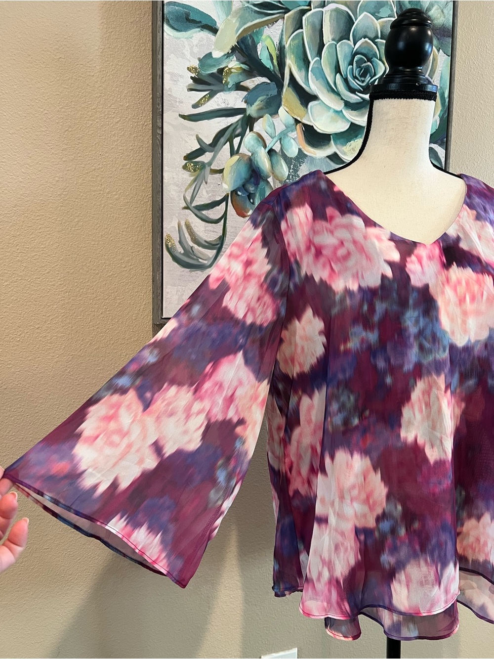 Jennifer Lopez Purple & Pink Floral V-Neck Tunic - Picture 3 of 8